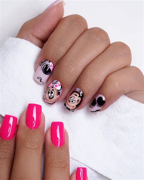 Embrace Childhood with 30 Minnie Mouse Nail。